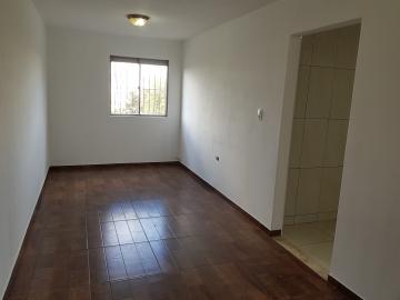 Alugar Apartamento / Padrão em Carapicuíba. apenas R$ 1.000,00