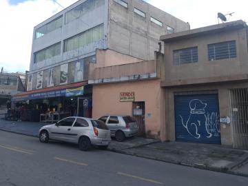 Alugar Casa / Sobrado em Carapicuíba. apenas R$ 270.000,00