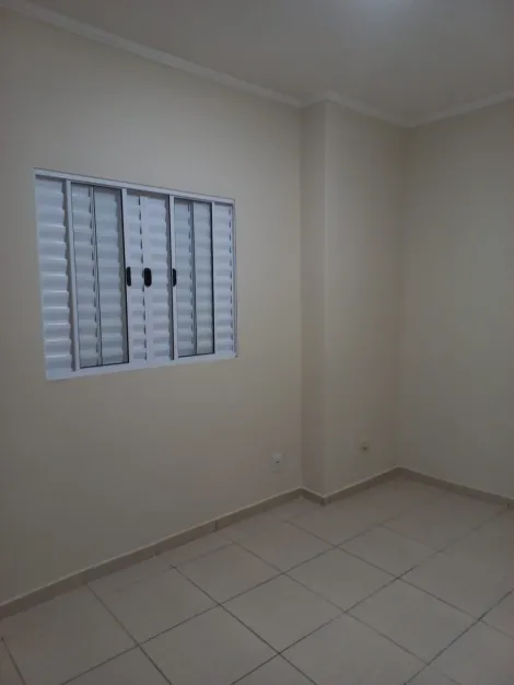 Alugar Casa / Assobradada em São Paulo. apenas R$ 800,00